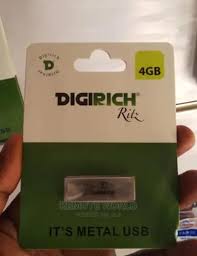 DIGRICH 4GB Metallic Flash